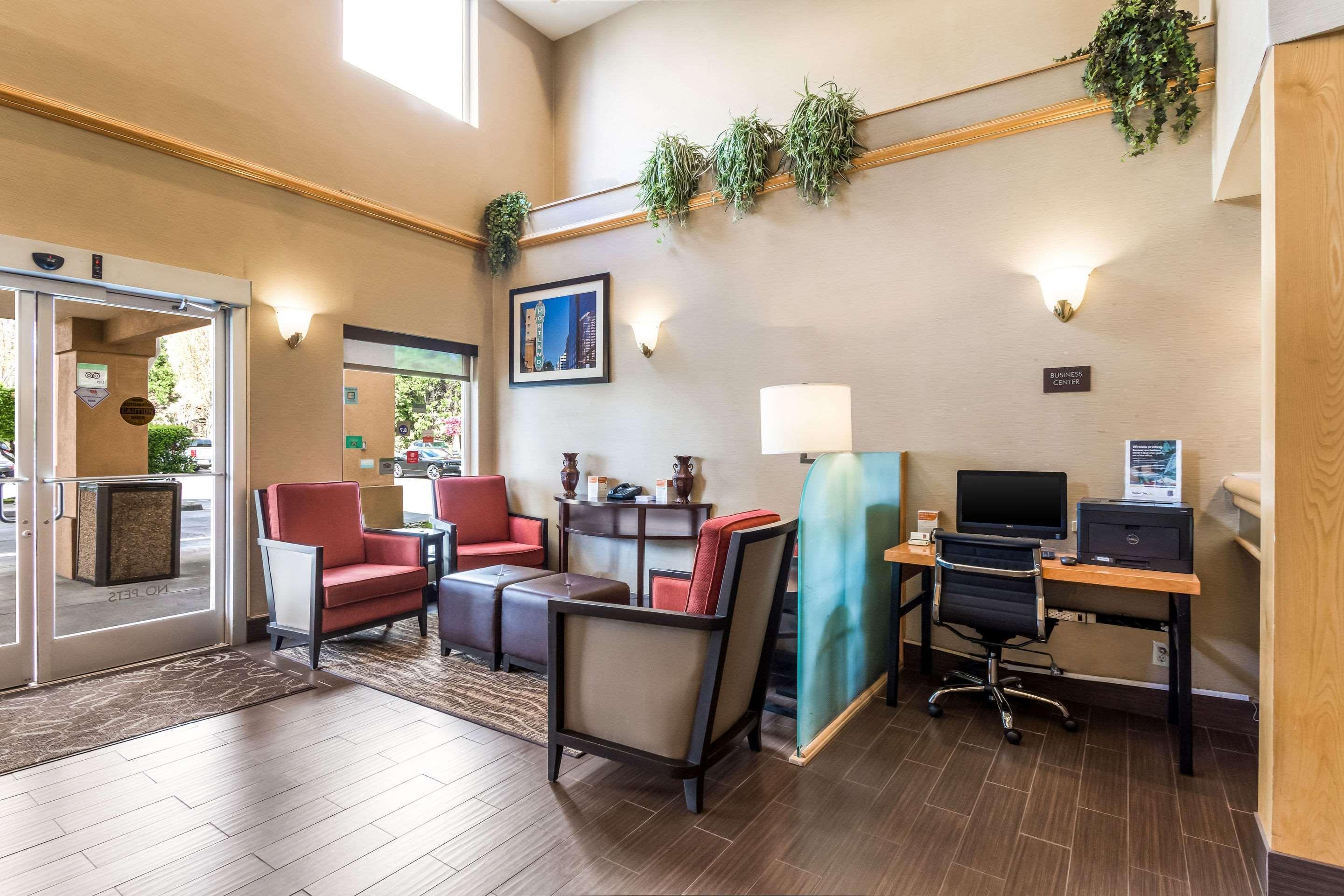 Comfort Suites Portland Airport Exterior foto