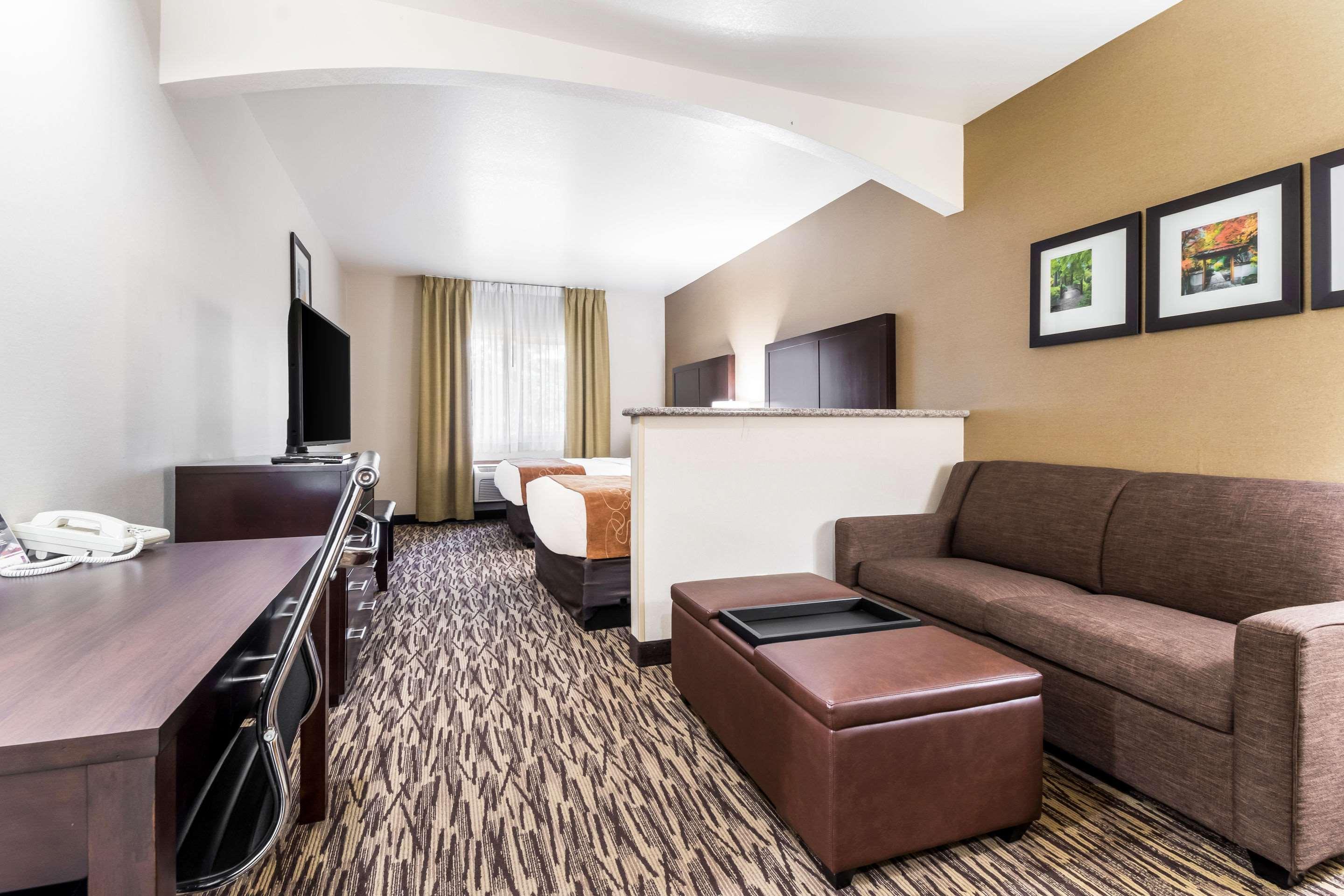 Comfort Suites Portland Airport Exterior foto