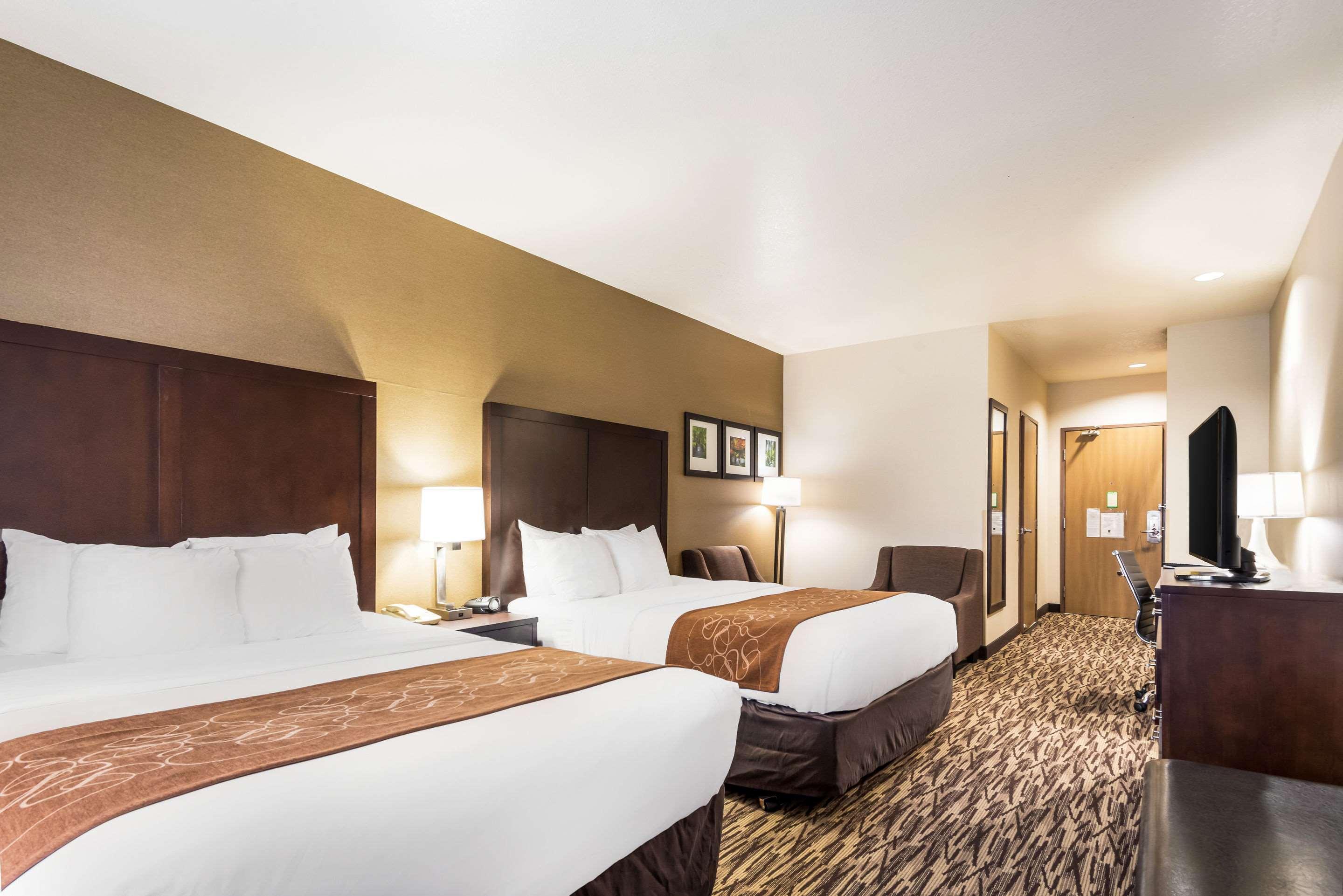 Comfort Suites Portland Airport Exterior foto